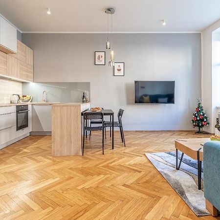 Ferienwohnung Stylish Luxury Flat In Old Town Pressburg Exterior foto