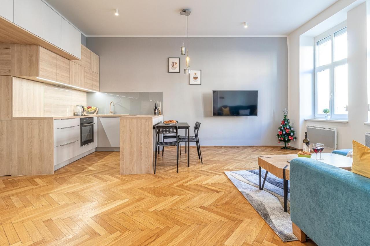 Ferienwohnung Stylish Luxury Flat In Old Town Pressburg Exterior foto