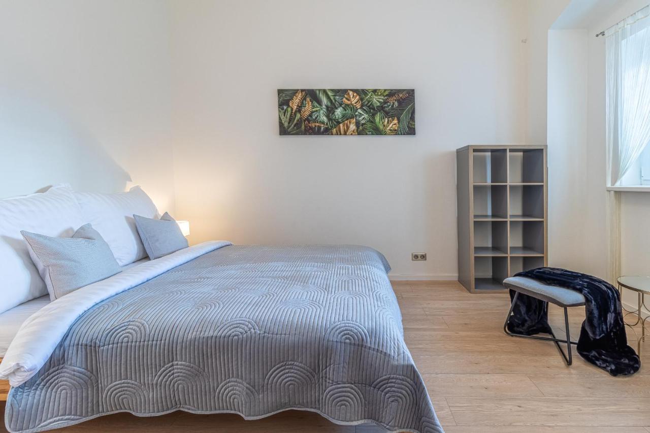 Ferienwohnung Stylish Luxury Flat In Old Town Pressburg Exterior foto