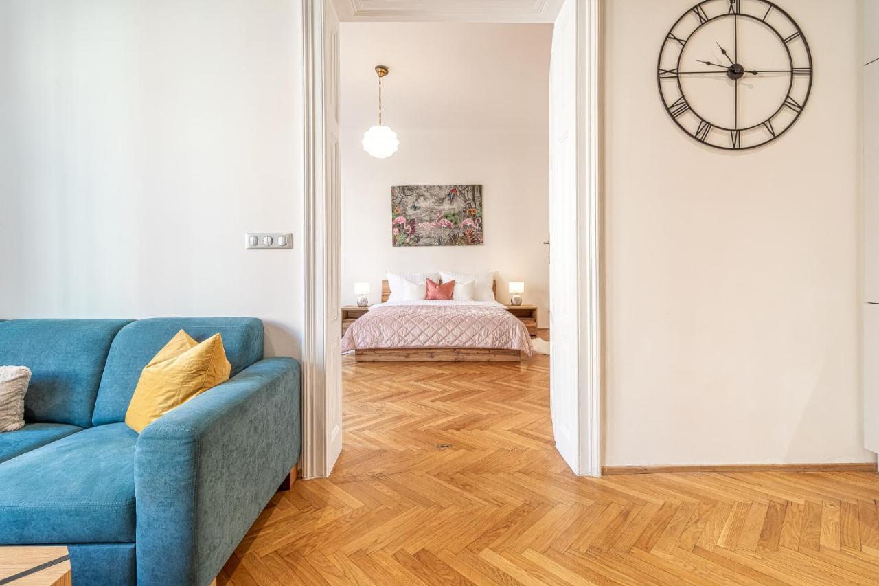 Ferienwohnung Stylish Luxury Flat In Old Town Pressburg Exterior foto