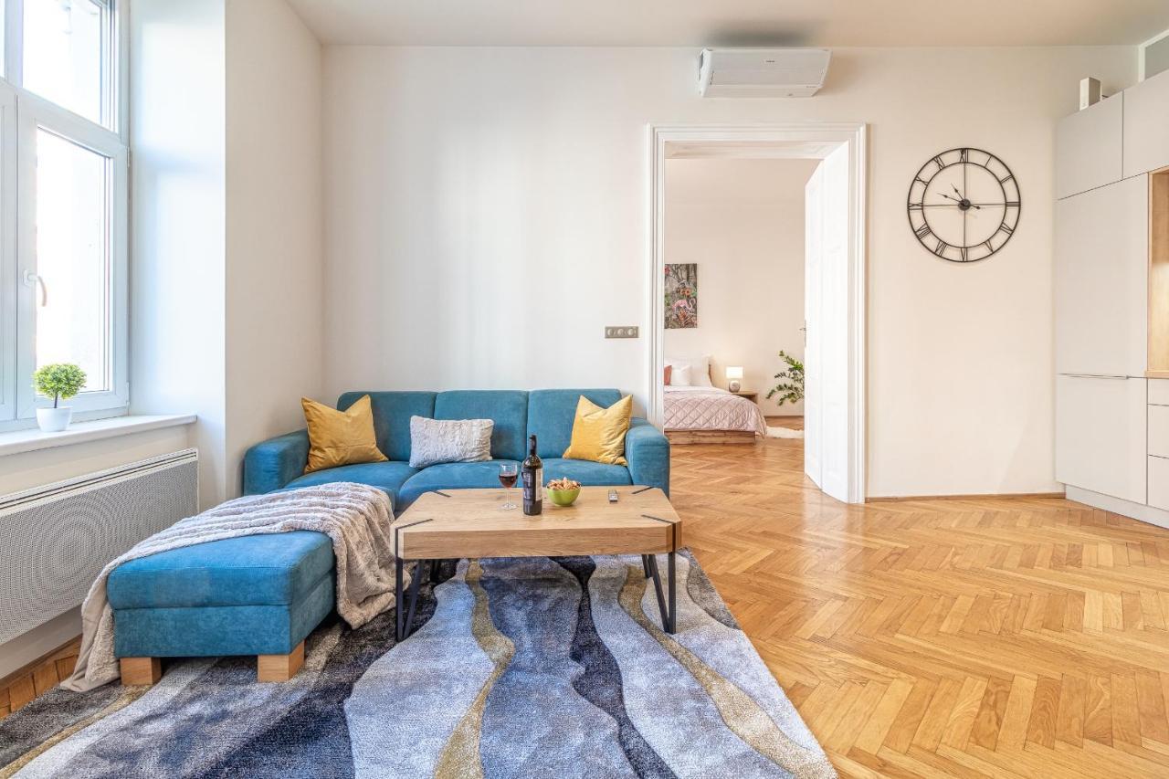 Ferienwohnung Stylish Luxury Flat In Old Town Pressburg Exterior foto