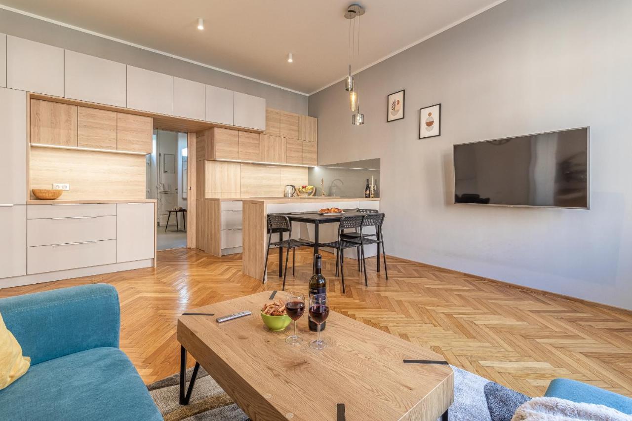 Ferienwohnung Stylish Luxury Flat In Old Town Pressburg Exterior foto